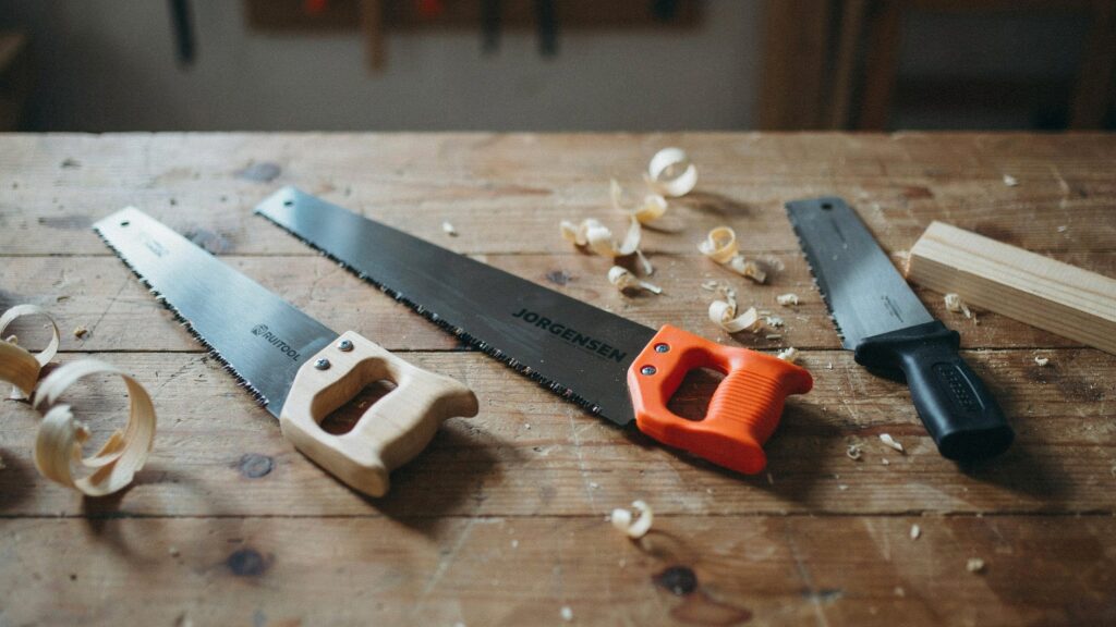 Best Hand Saw for Cutting Wood  